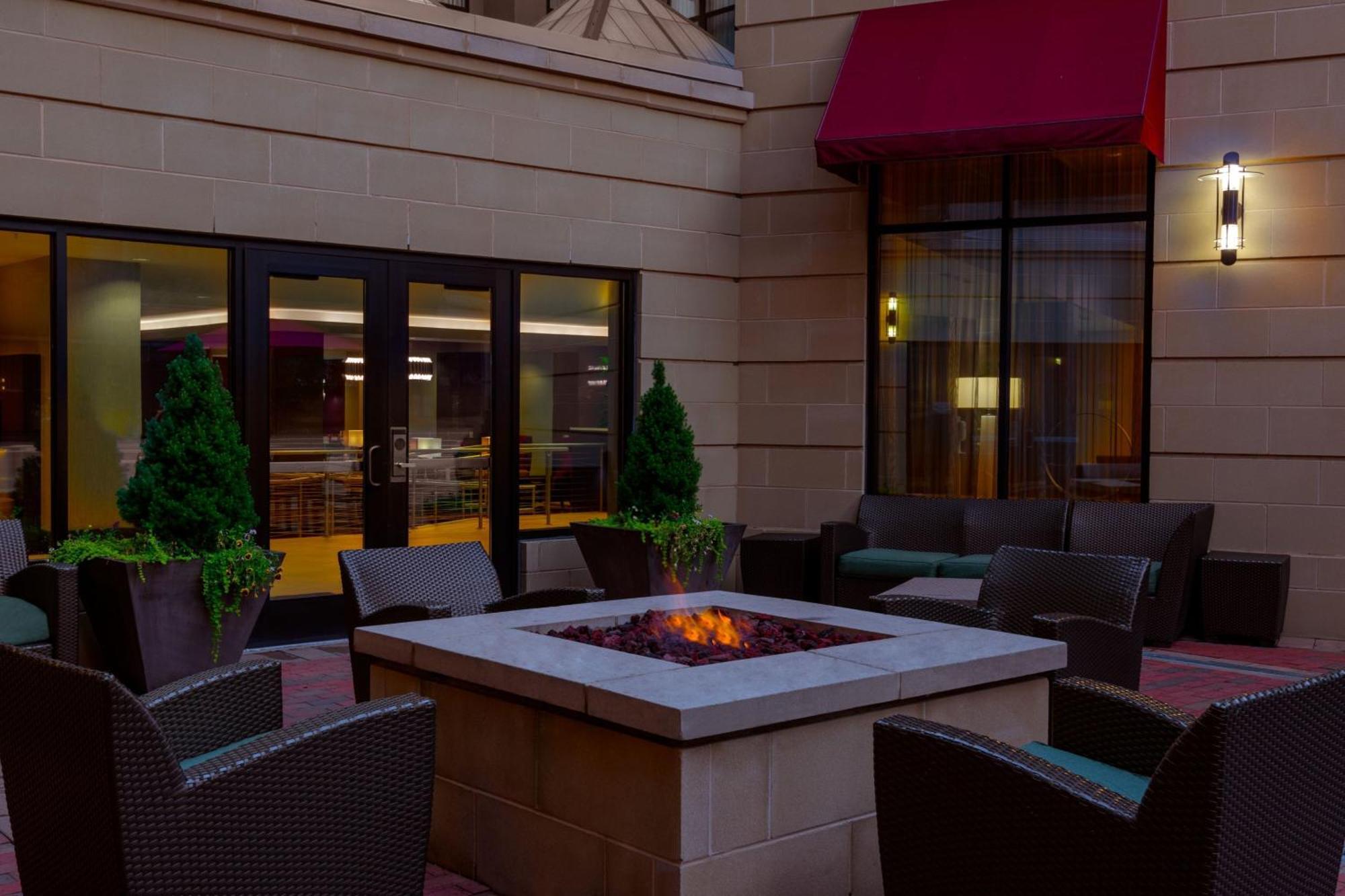 Residence Inn By Marriott Charlottesville Downtown Екстер'єр фото