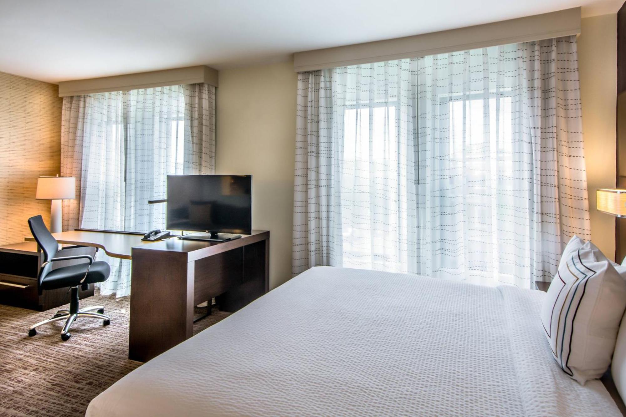 Residence Inn By Marriott Charlottesville Downtown Екстер'єр фото