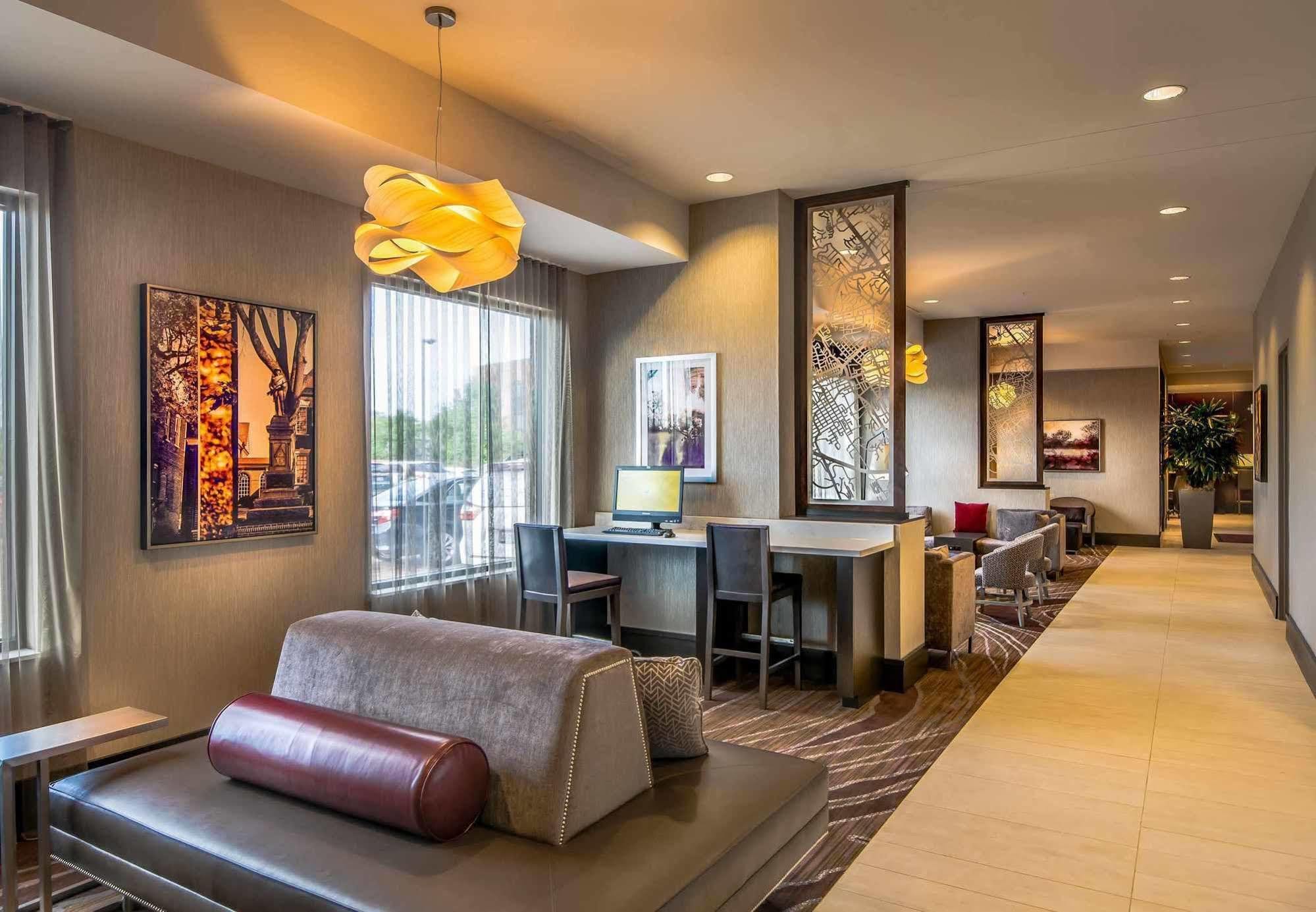 Residence Inn By Marriott Charlottesville Downtown Екстер'єр фото