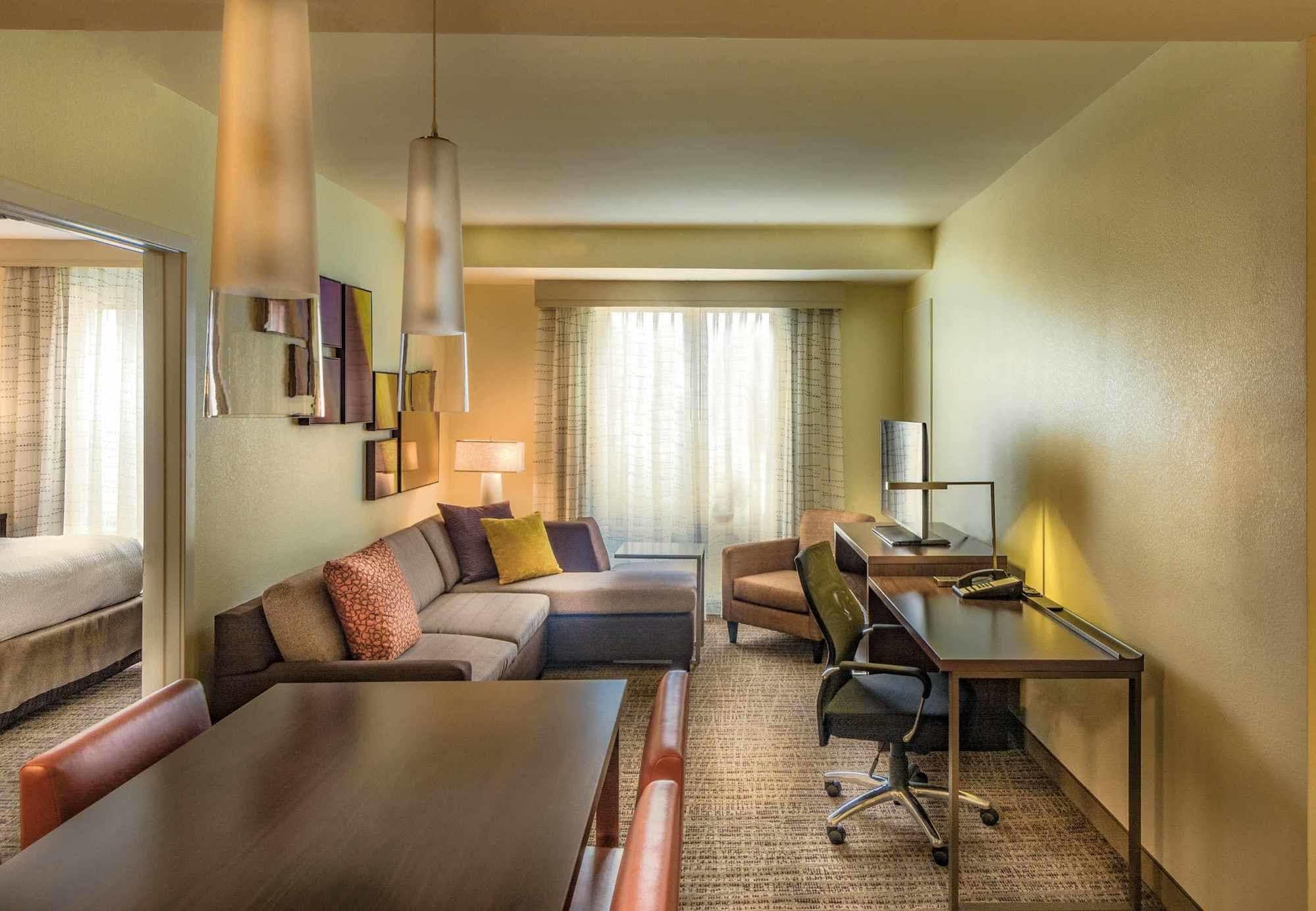 Residence Inn By Marriott Charlottesville Downtown Екстер'єр фото
