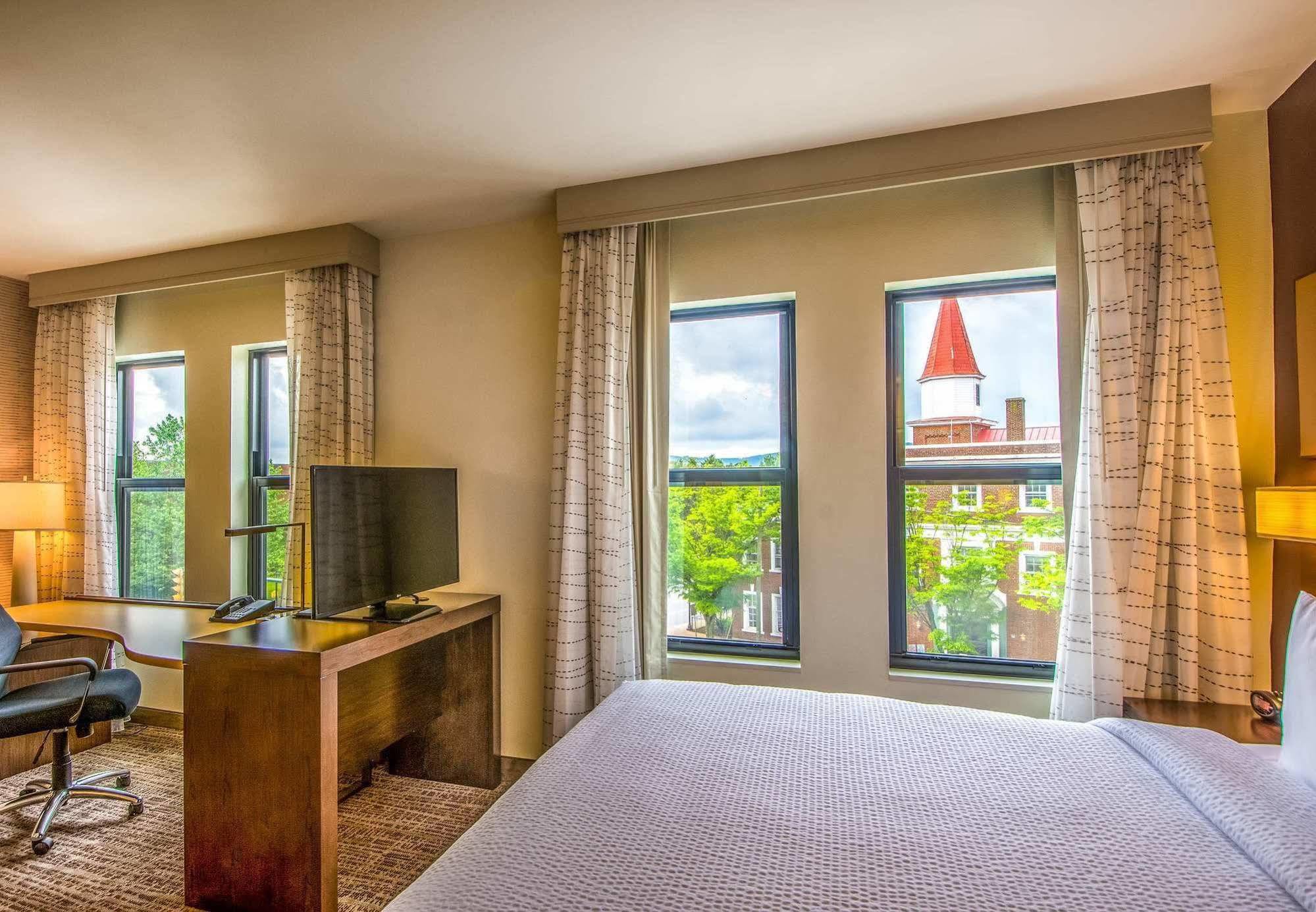 Residence Inn By Marriott Charlottesville Downtown Екстер'єр фото
